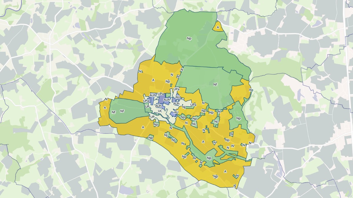 Aperçu cartographique de Gesnes-le-Gandelin, centré sur la commune