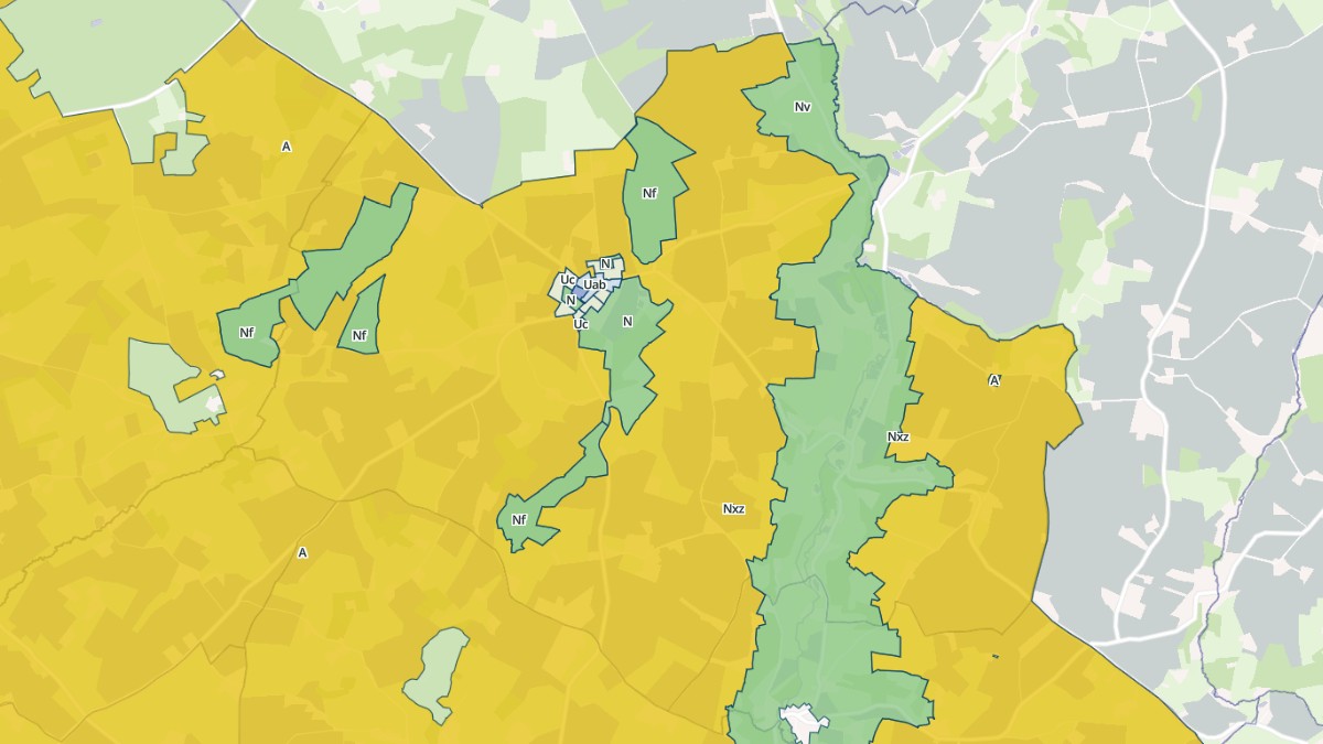 Aperçu cartographique de Montreuil-le-Henri, centré sur la commune