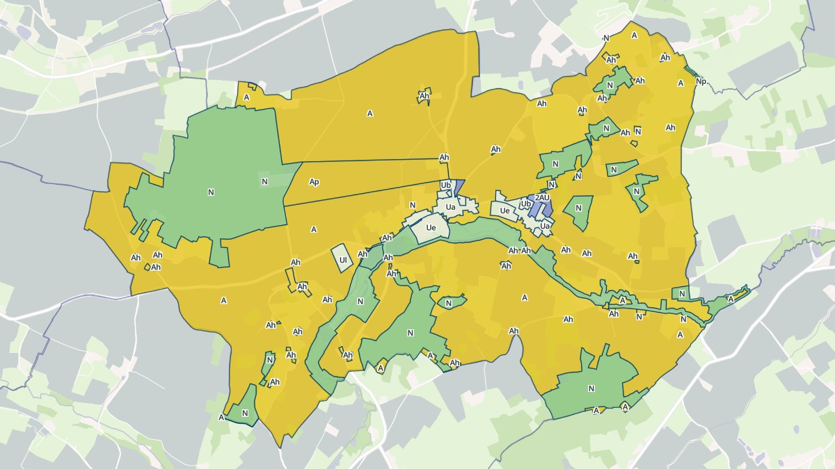 Aperçu cartographique de Vernie, centré sur la commune