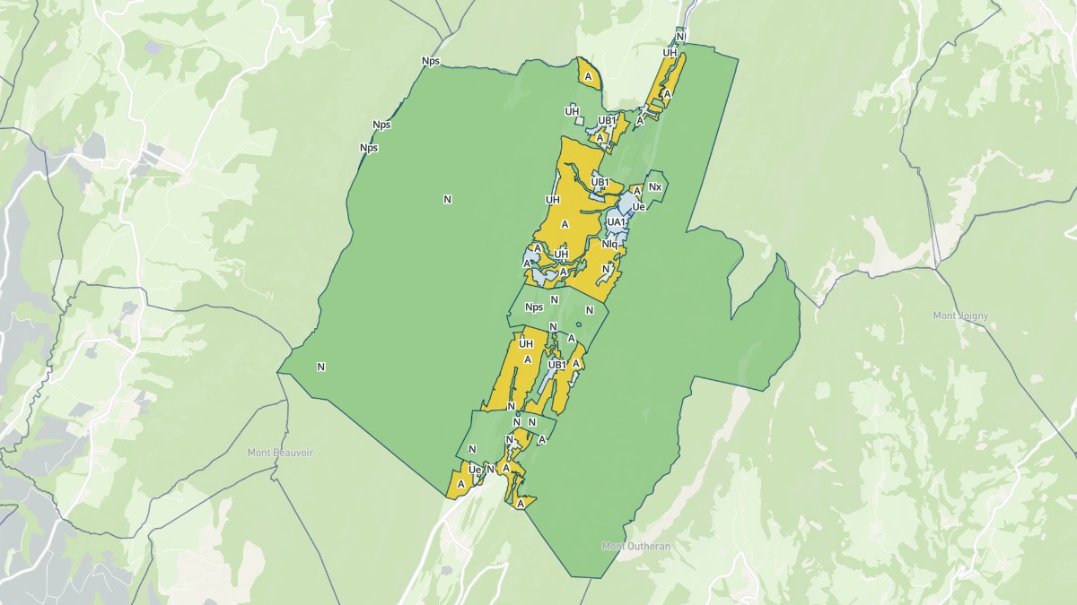 Aperçu cartographique de Saint-Thibaud-de-Couz, centré sur la commune