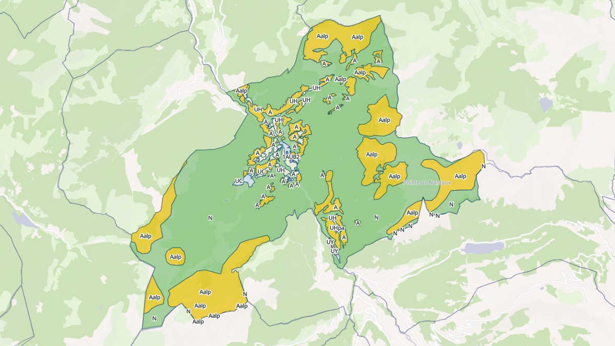 Aperçu cartographique de Saint-Jean-d'Aulps, centré sur la commune