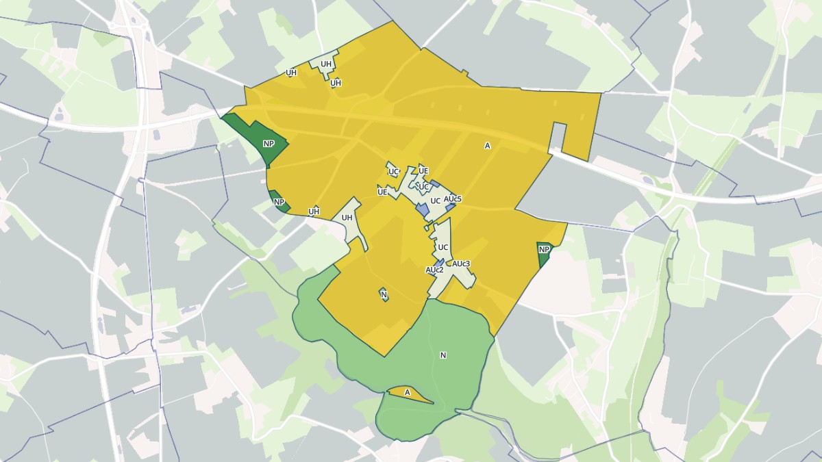 Aperçu cartographique de La Houssaye-Béranger, centré sur la commune