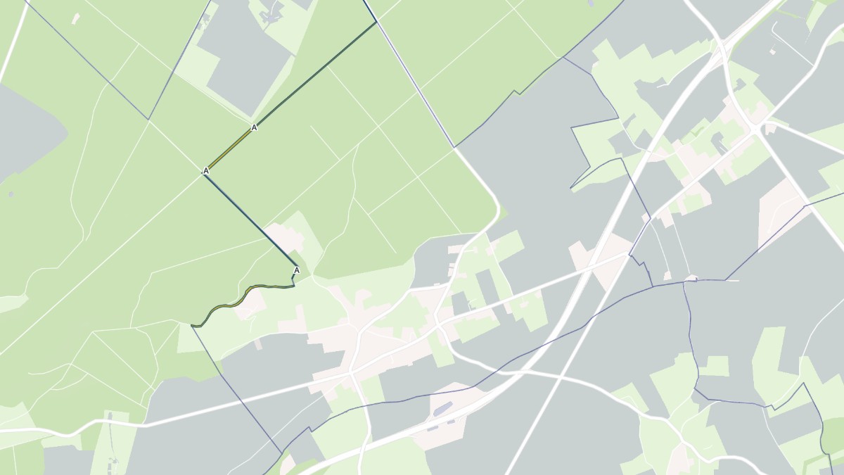 Aperçu cartographique de Maucomble, centré sur la commune