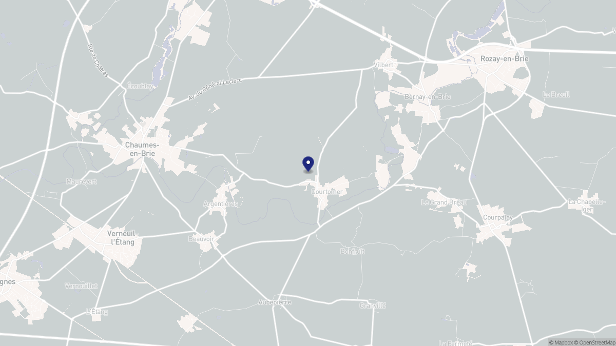 Aperçu cartographique de Courtomer, centré sur la commune