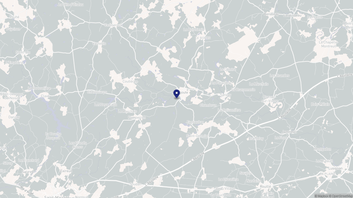 Aperçu cartographique de Ménigoute, centré sur la commune