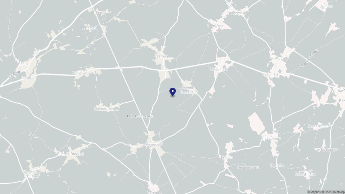 Aperçu cartographique de Mesnil-Domqueur, centré sur la commune