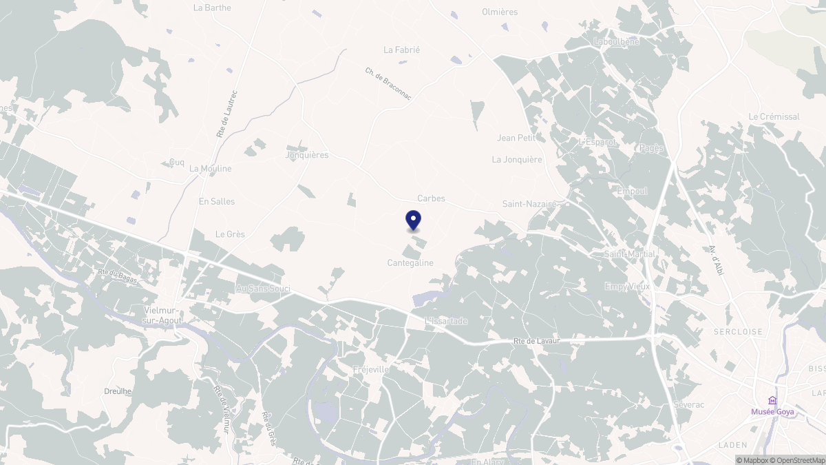 Aperçu cartographique de Carbes, centré sur la commune