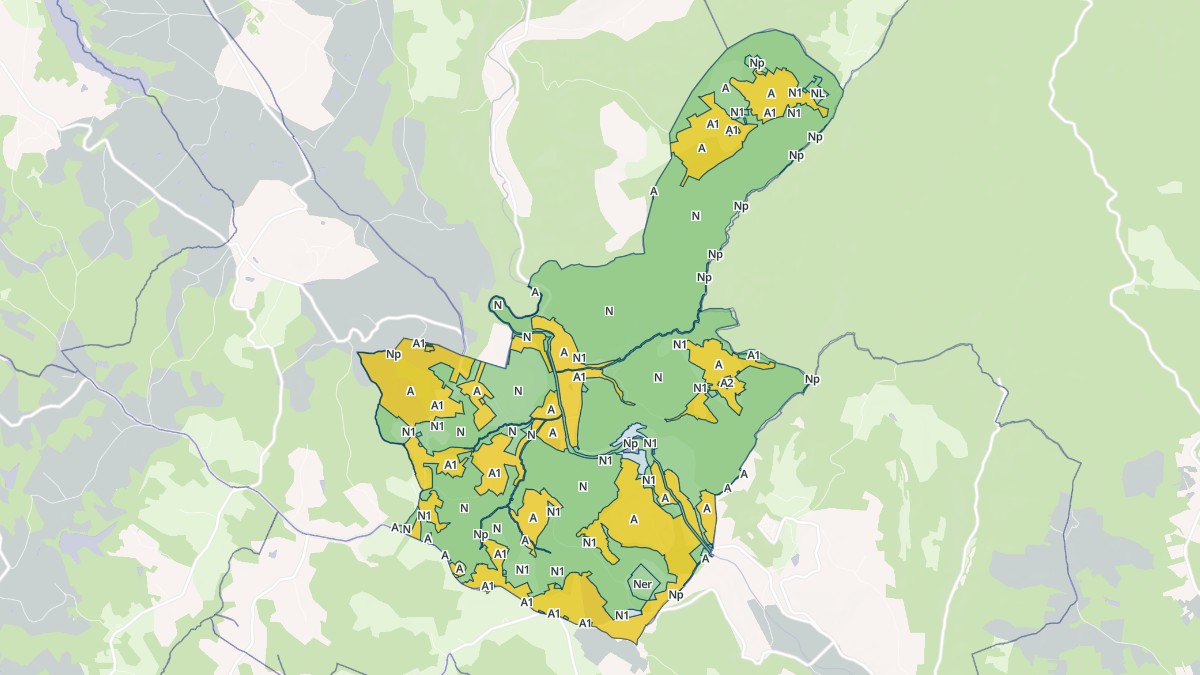 Aperçu cartographique de Larroque, centré sur la commune