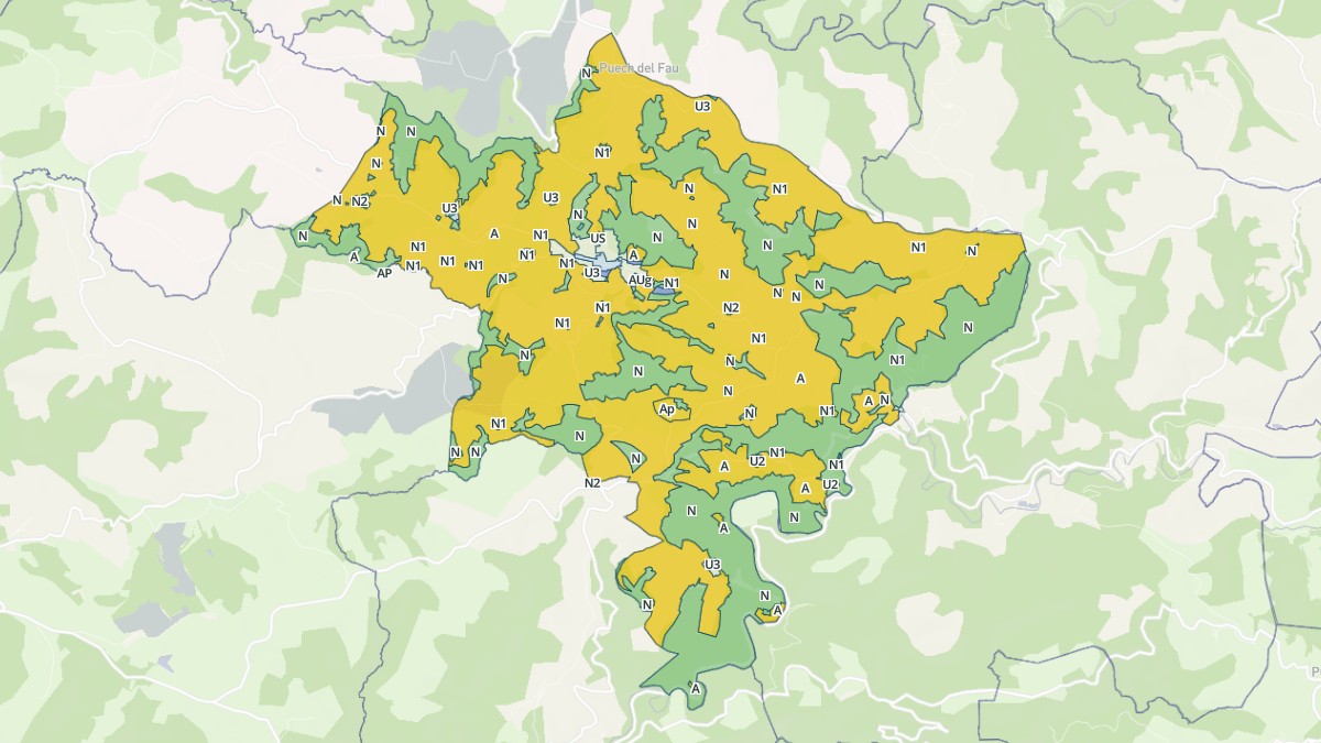 Aperçu cartographique de Saint-Pierre-de-Trivisy, centré sur la commune