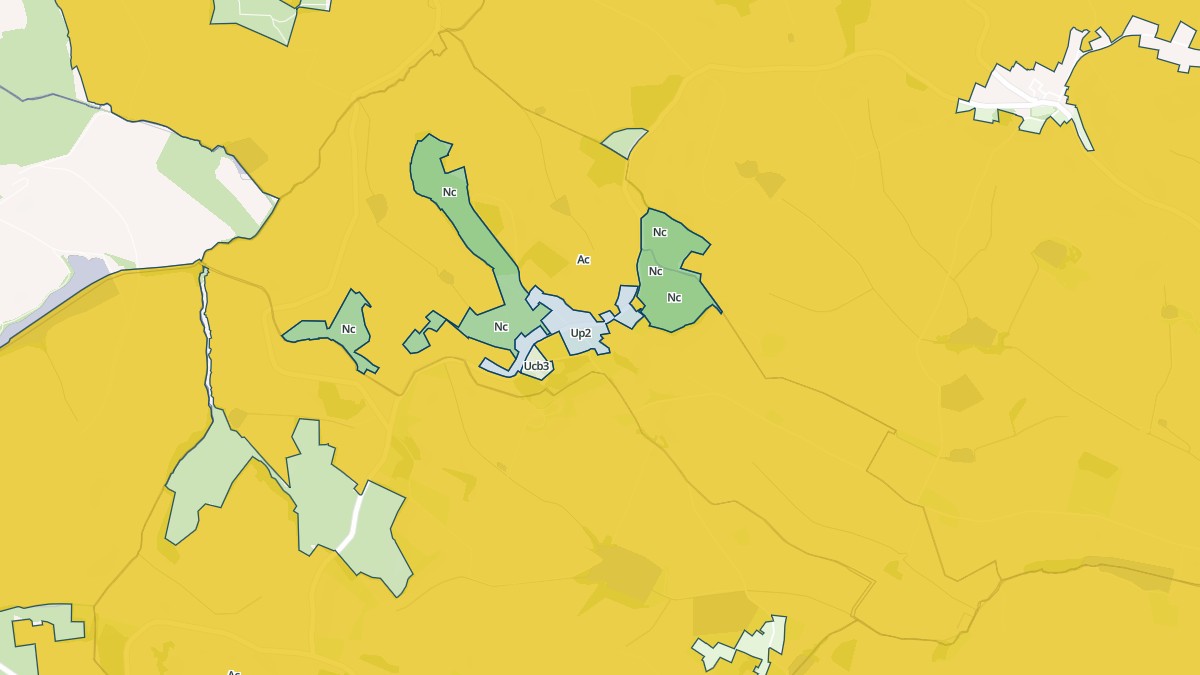 Aperçu cartographique de Glatens, centré sur la commune
