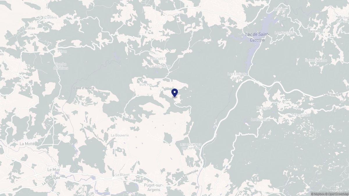 Aperçu cartographique de Bagnols-en-Forêt, centré sur la commune