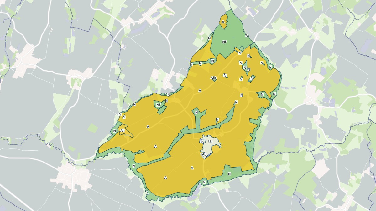 Aperçu cartographique de La Chapelle-Thémer, centré sur la commune