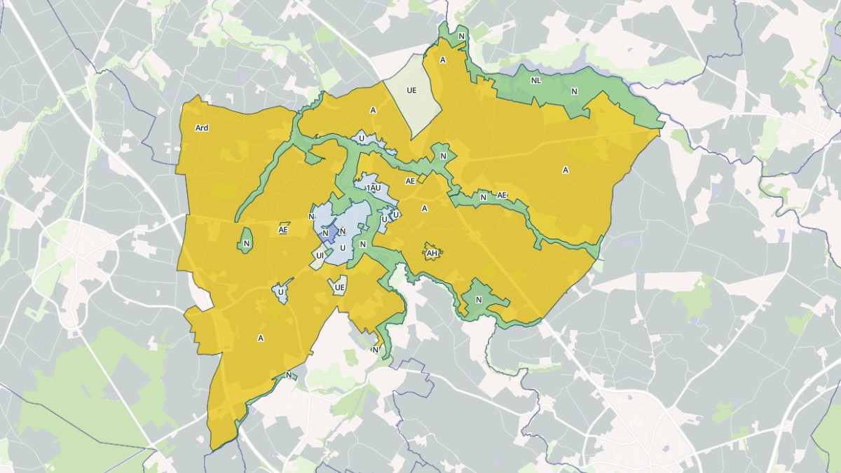 Aperçu cartographique de Chavagnes-en-Paillers, centré sur la commune