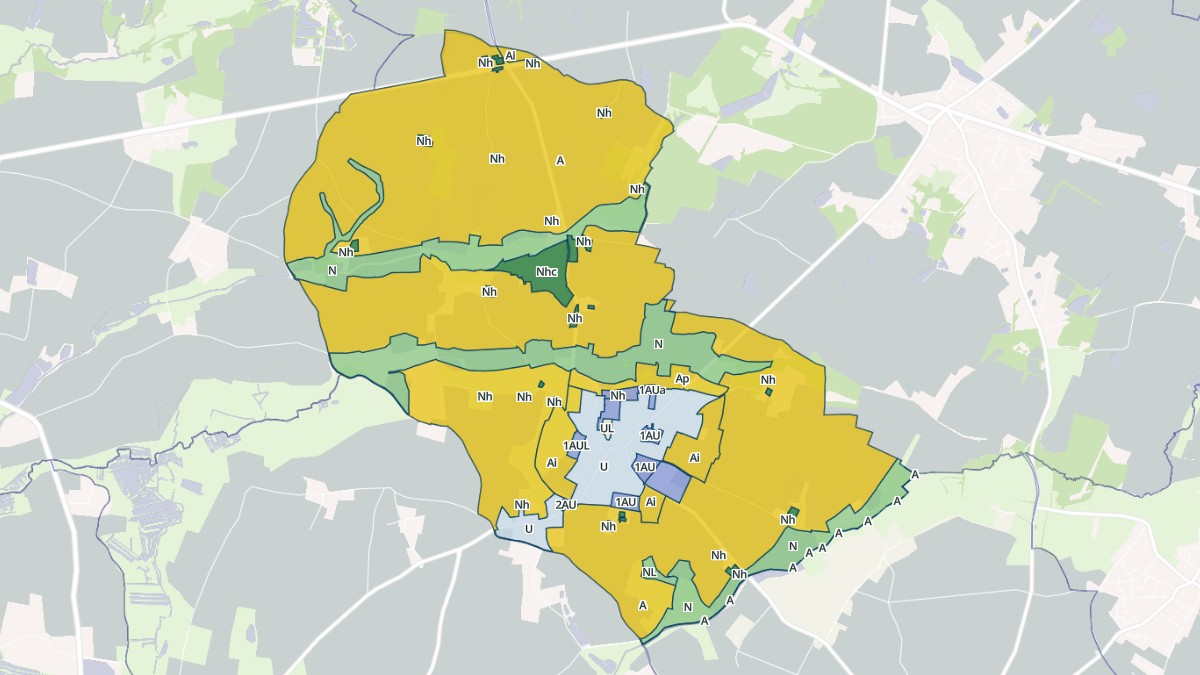 Aperçu cartographique de Saint-Hilaire-la-Forêt, centré sur la commune
