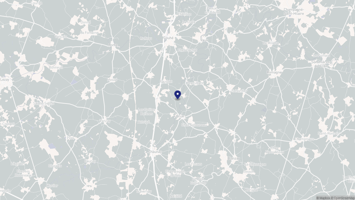 Aperçu cartographique de Brux, centré sur la commune