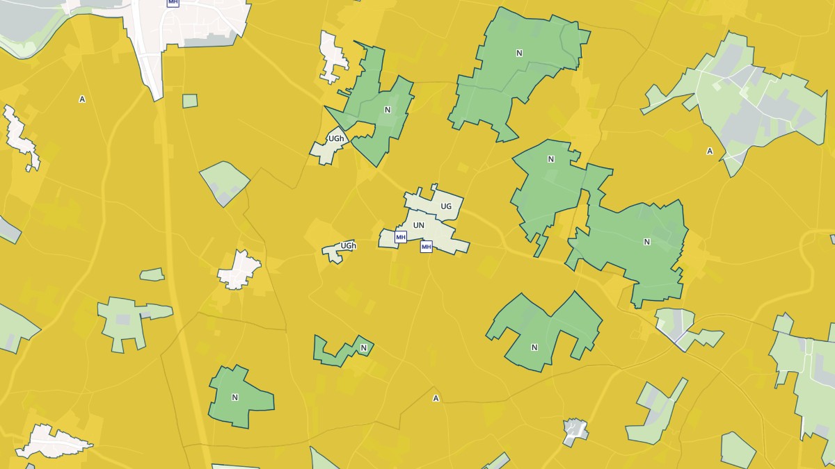 Aperçu cartographique de Champagné-le-Sec, centré sur la commune