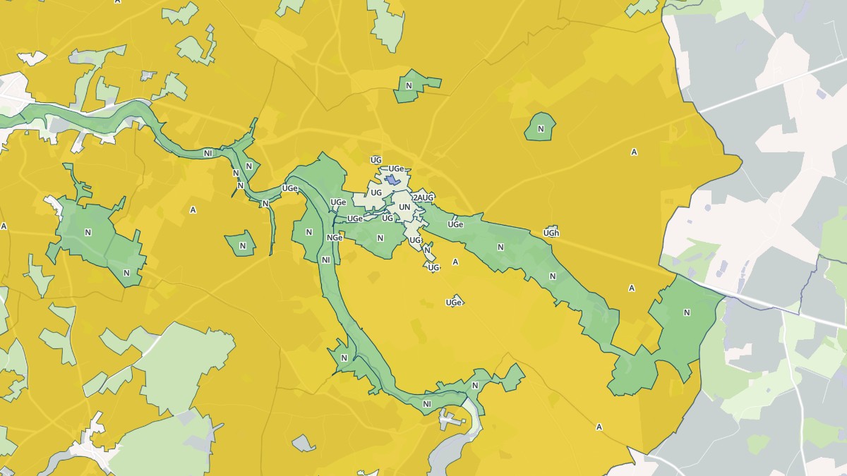 Aperçu cartographique de Charroux, centré sur la commune