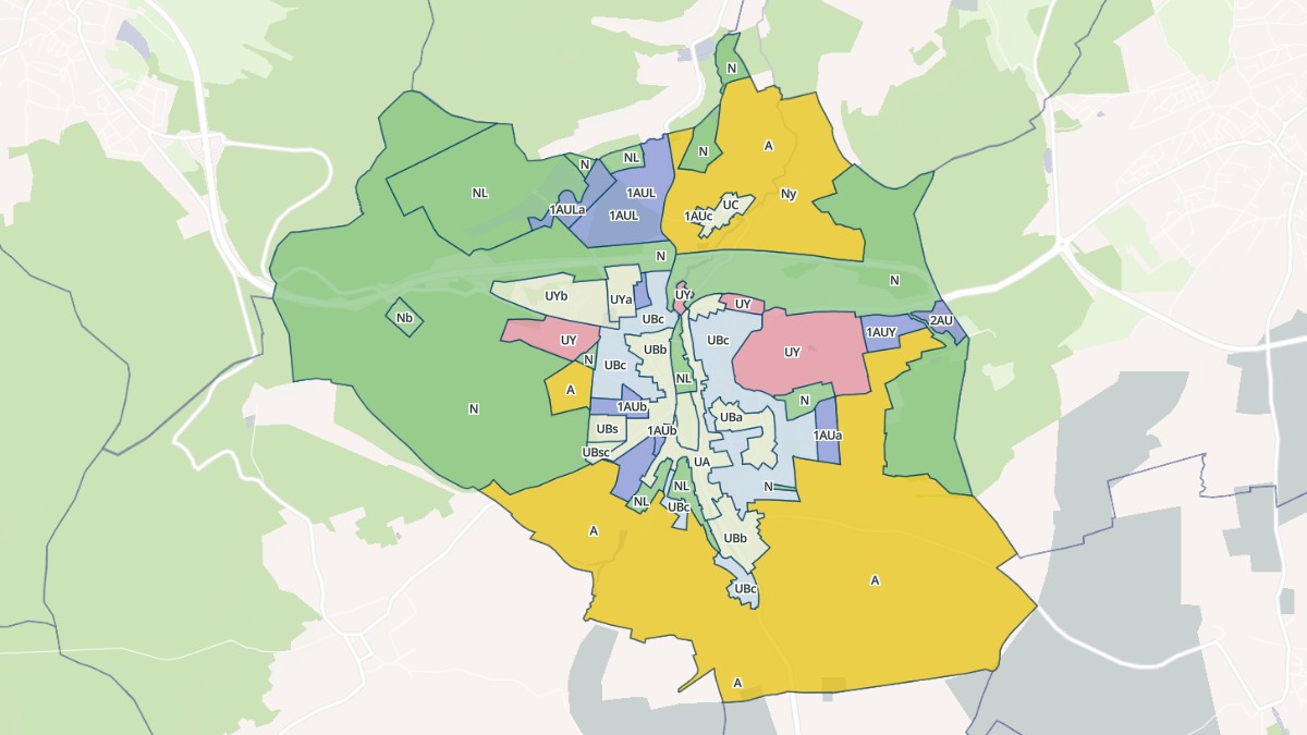 Aperçu cartographique de Contrexéville, centré sur la commune