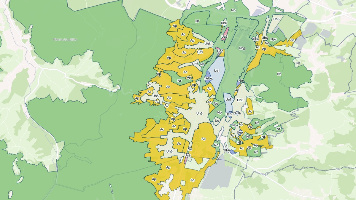 Aperçu cartographique de Saulcy-sur-Meurthe, centré sur la commune