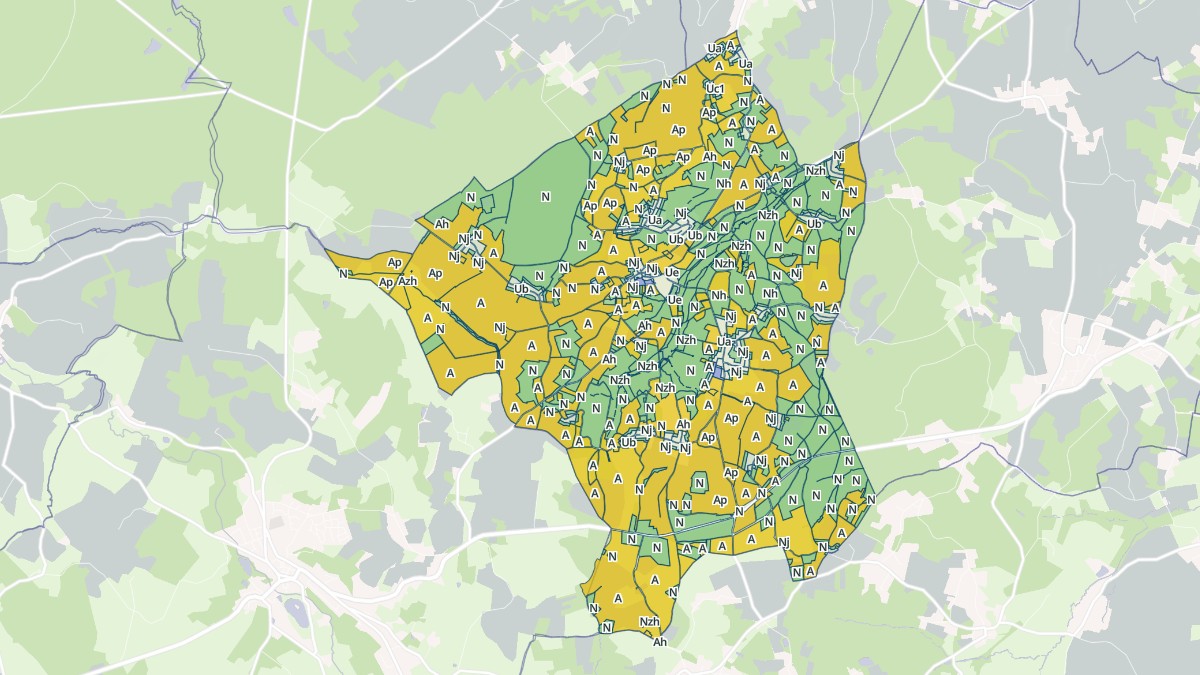 Aperçu cartographique de Parly, centré sur la commune