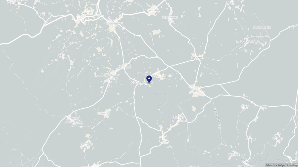 Aperçu cartographique de Pierre-Perthuis, centré sur la commune