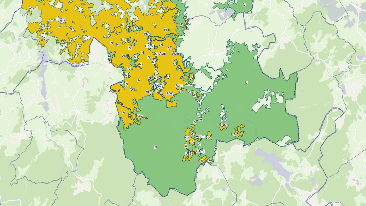 Aperçu cartographique de Quarré-les-Tombes, centré sur la commune