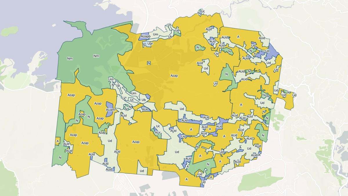 Aperçu cartographique de Rivière-Salée, centré sur la commune