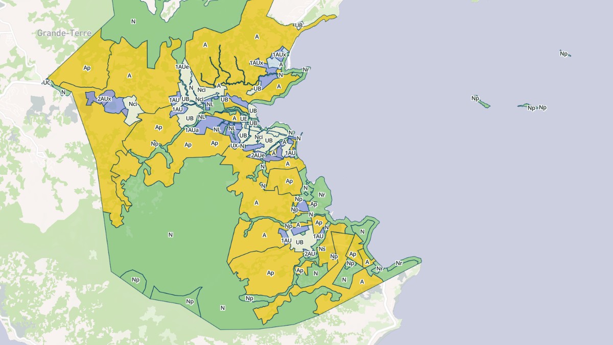 Aperçu cartographique de Dembeni, centré sur la commune
